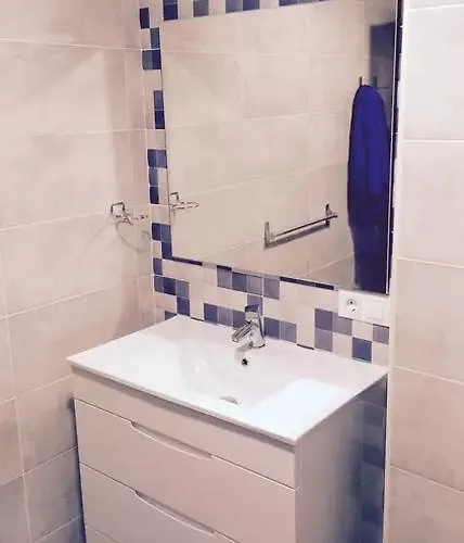 Rosales With Balcony By Centrall Alquileres Turisticos * Нерха